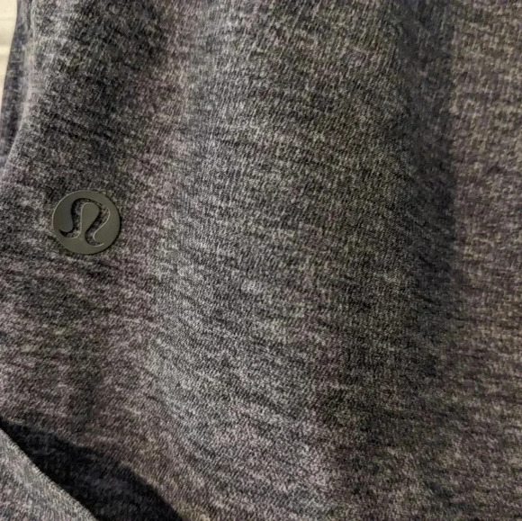 Lululemon Spring Break Away Short II‎ - size 4 Heather Lux Gray - Picture 4 of 7